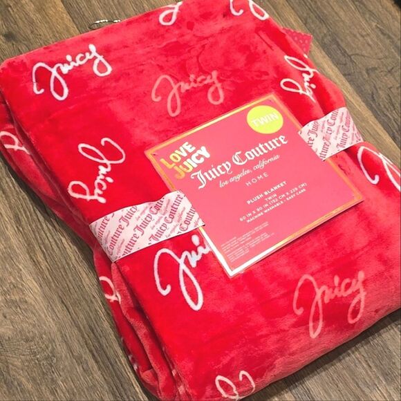 Juicy Couture Signature Logo Twin Plush Throw Blanket - Picture 5 of 8